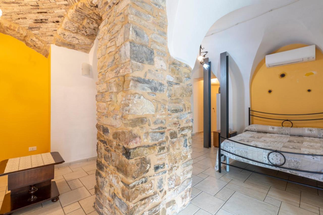 Agriturismo Il Vecchio Mulino Terzorio Bagian luar foto
