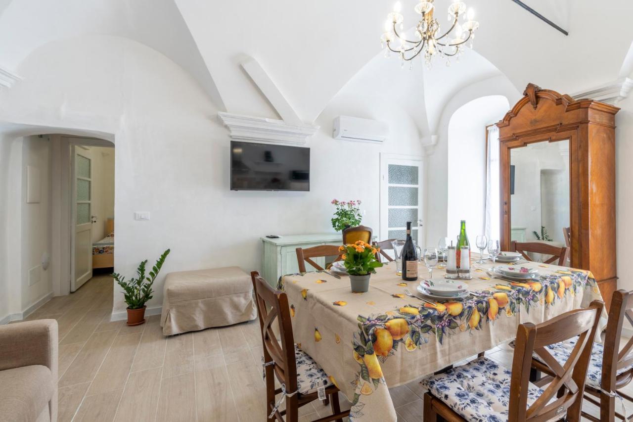 Agriturismo Il Vecchio Mulino Terzorio Bagian luar foto
