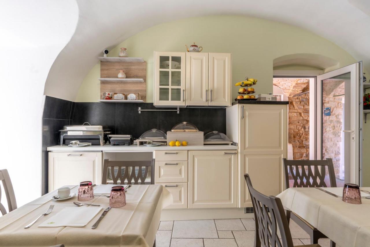 Agriturismo Il Vecchio Mulino Terzorio Bagian luar foto